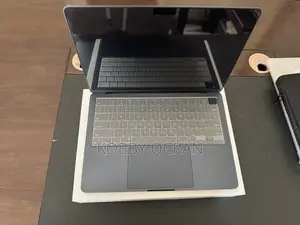 Laptop Apple MacBook Air 2022 M2 8GB Apple M2 SSD 256GB