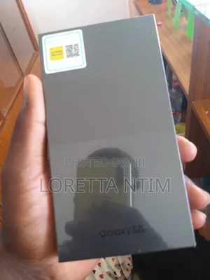 New Samsung Galaxy S22 5G 128 GB Black