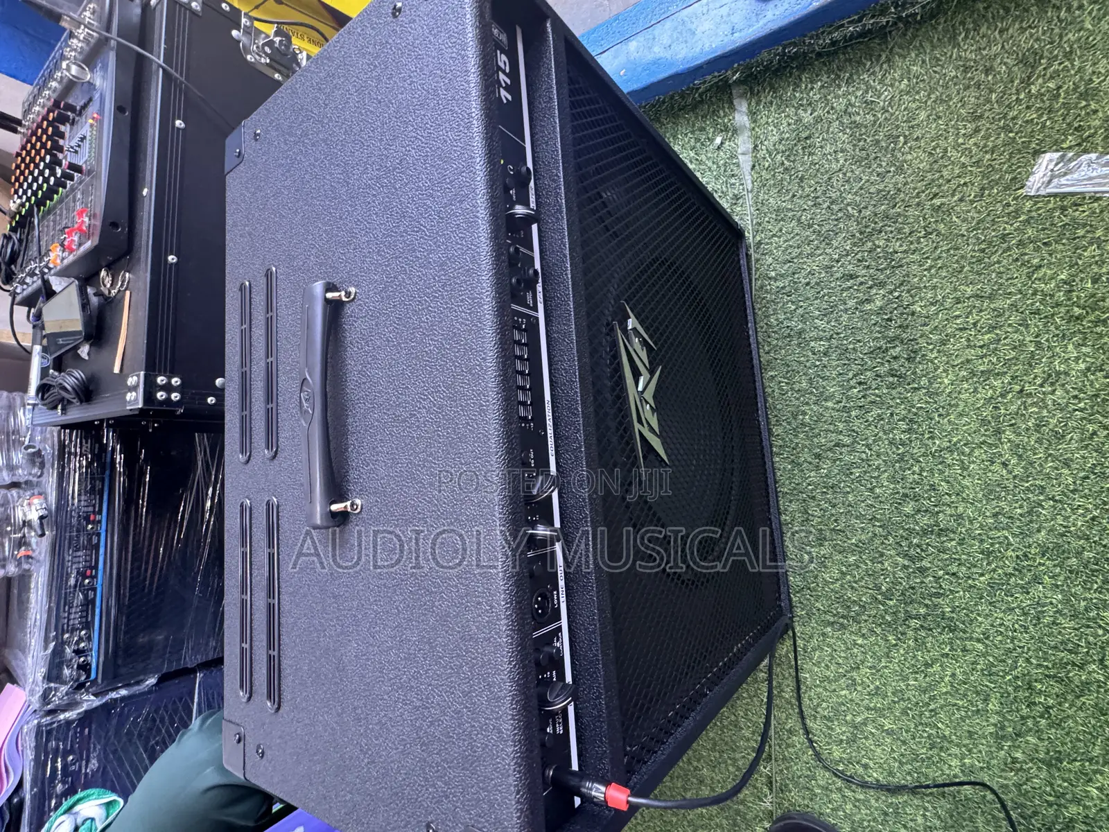 Peavey Bandit 115 Bass Guitar Combo
