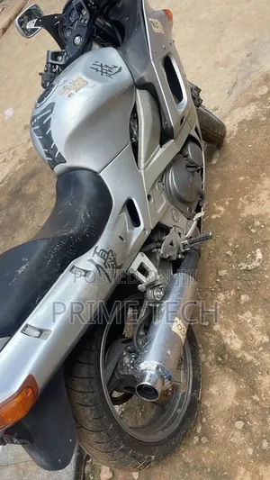 Kawasaki 1998 Silver