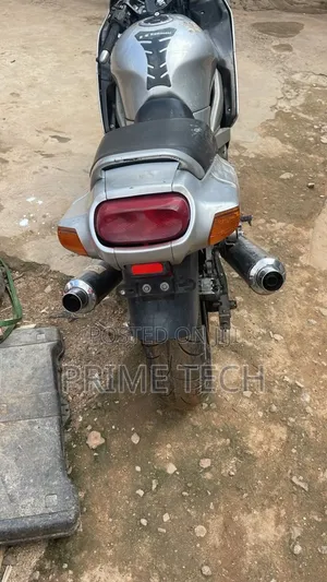 Kawasaki 1998 Silver
