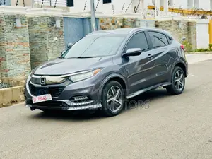 Photo - Honda HR-V Touring AWD 2020 Gray