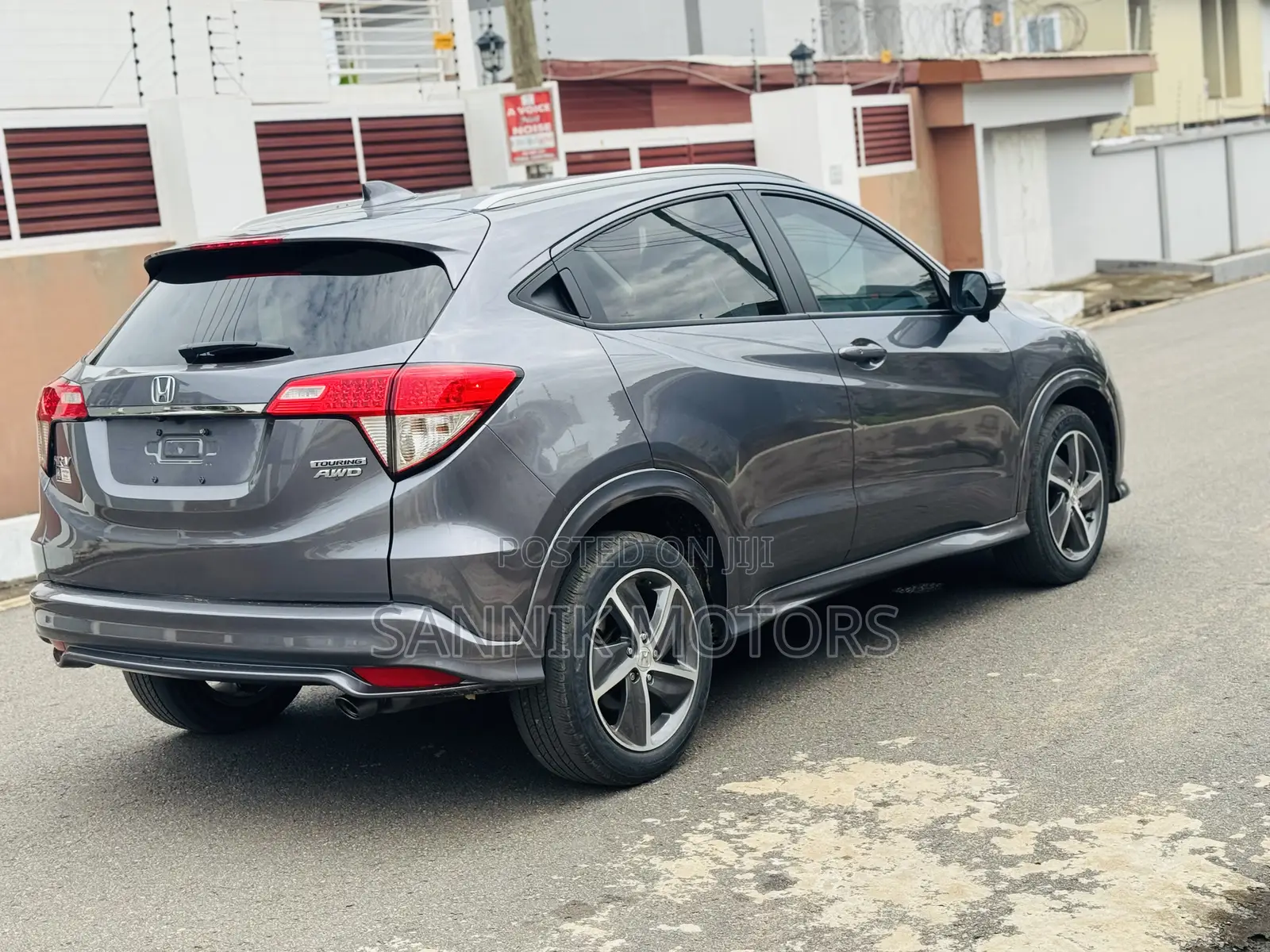 Honda HR-V Touring AWD 2020 Gray