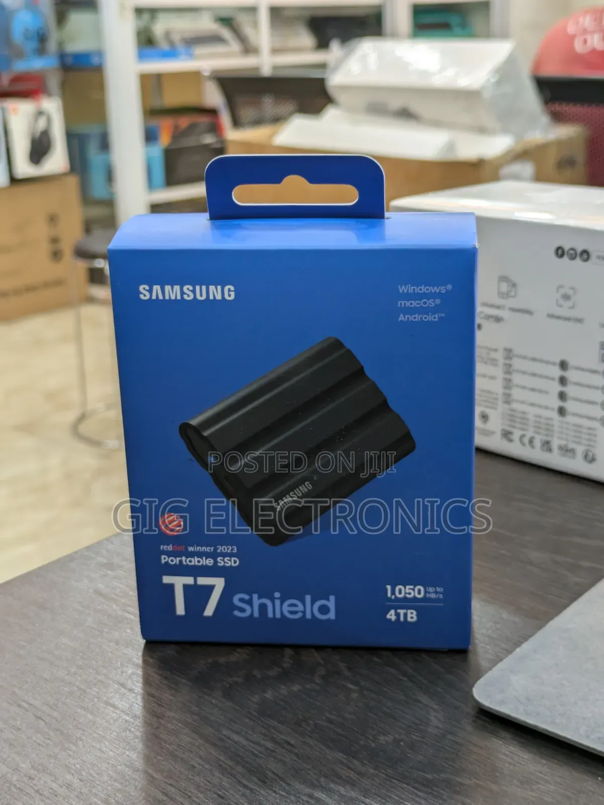 Samsung 4tb T7 Shield Portable SSD (Black)