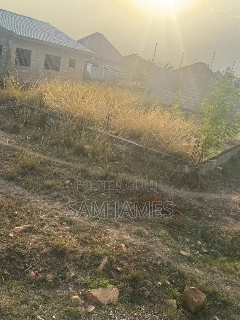 75 X 90( Full Plot) Road Side Land at Oyibi