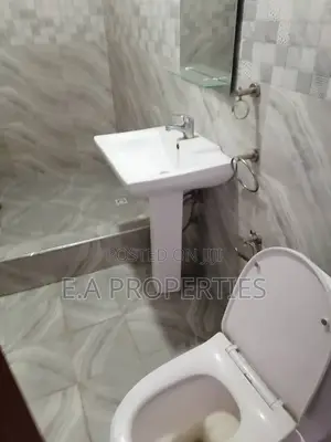 3bdrm House in E A Properties, Amasaman for sale