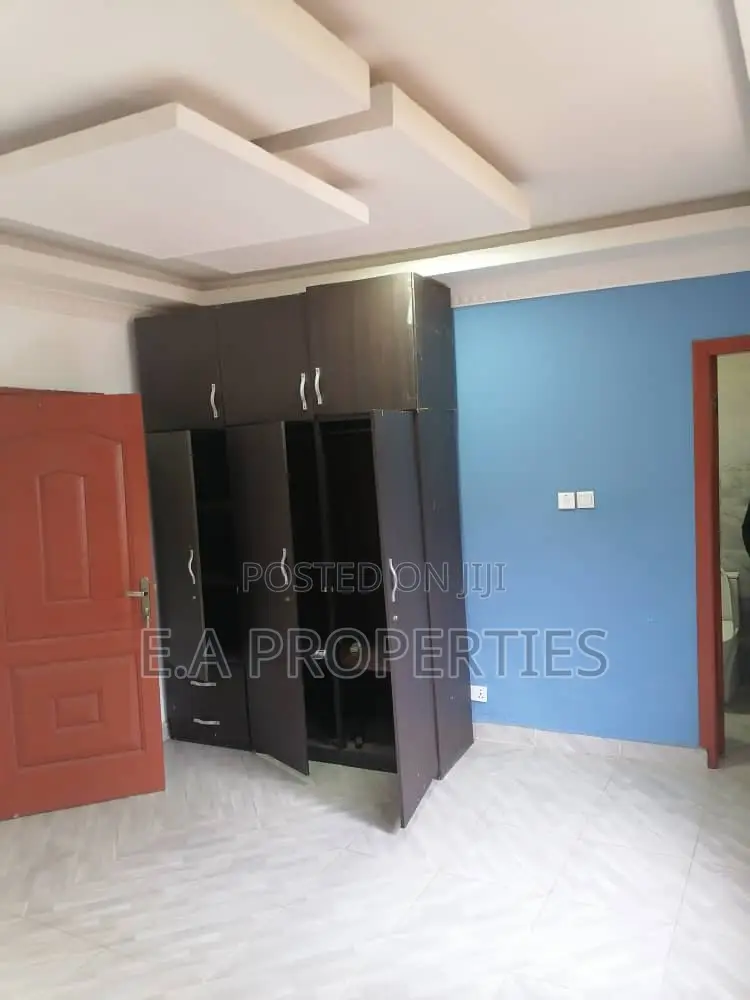 3bdrm House in E A Properties, Amasaman for sale