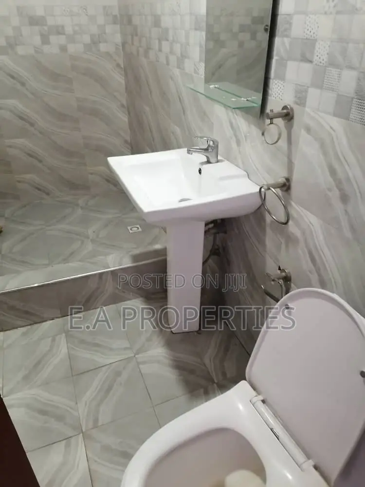 3bdrm House in E A Properties, Amasaman for sale