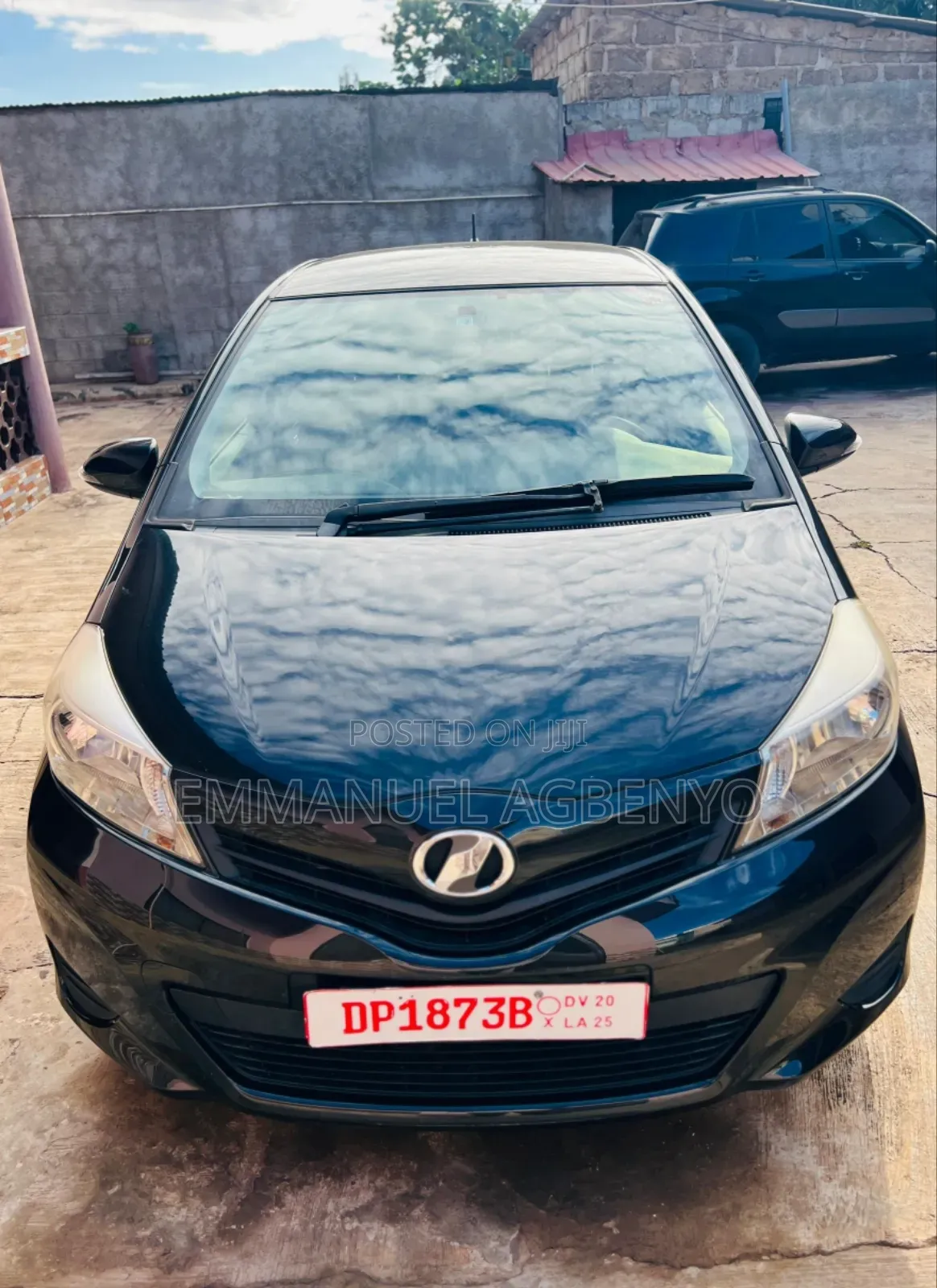 Toyota Vitz 1.3 FWD 5dr 2014 Black
