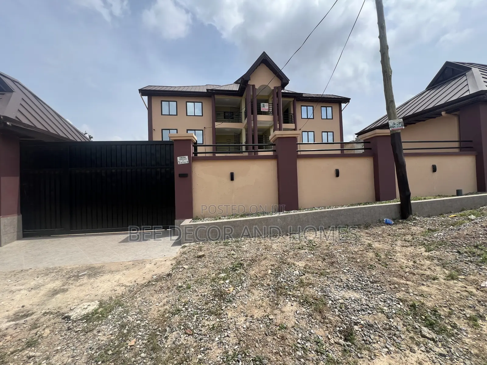 3bdrm Apartment in Bee 🐝 Decor & Homes, Old Ashomang for rent