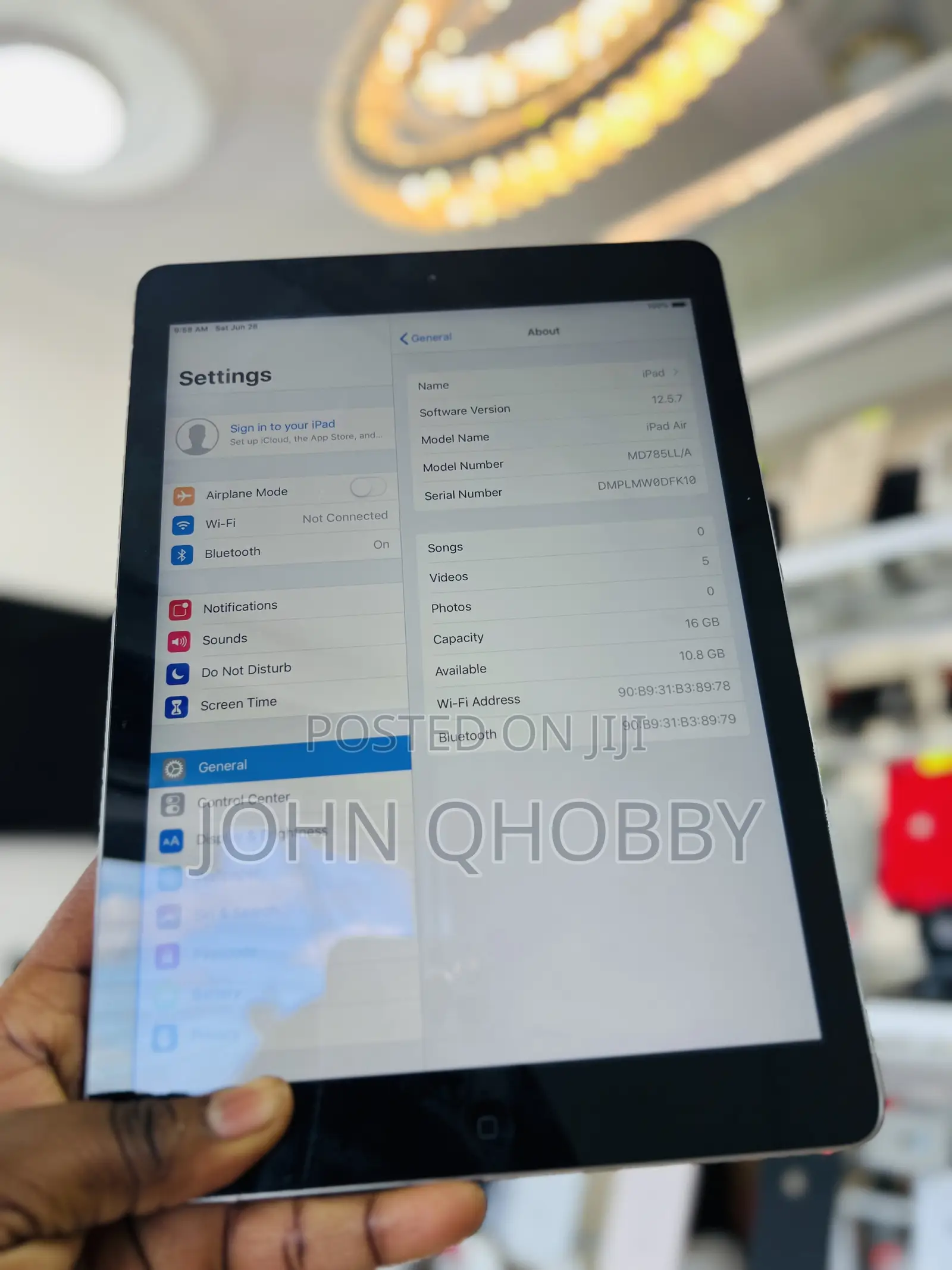 Apple iPad Air 16 GB Gray