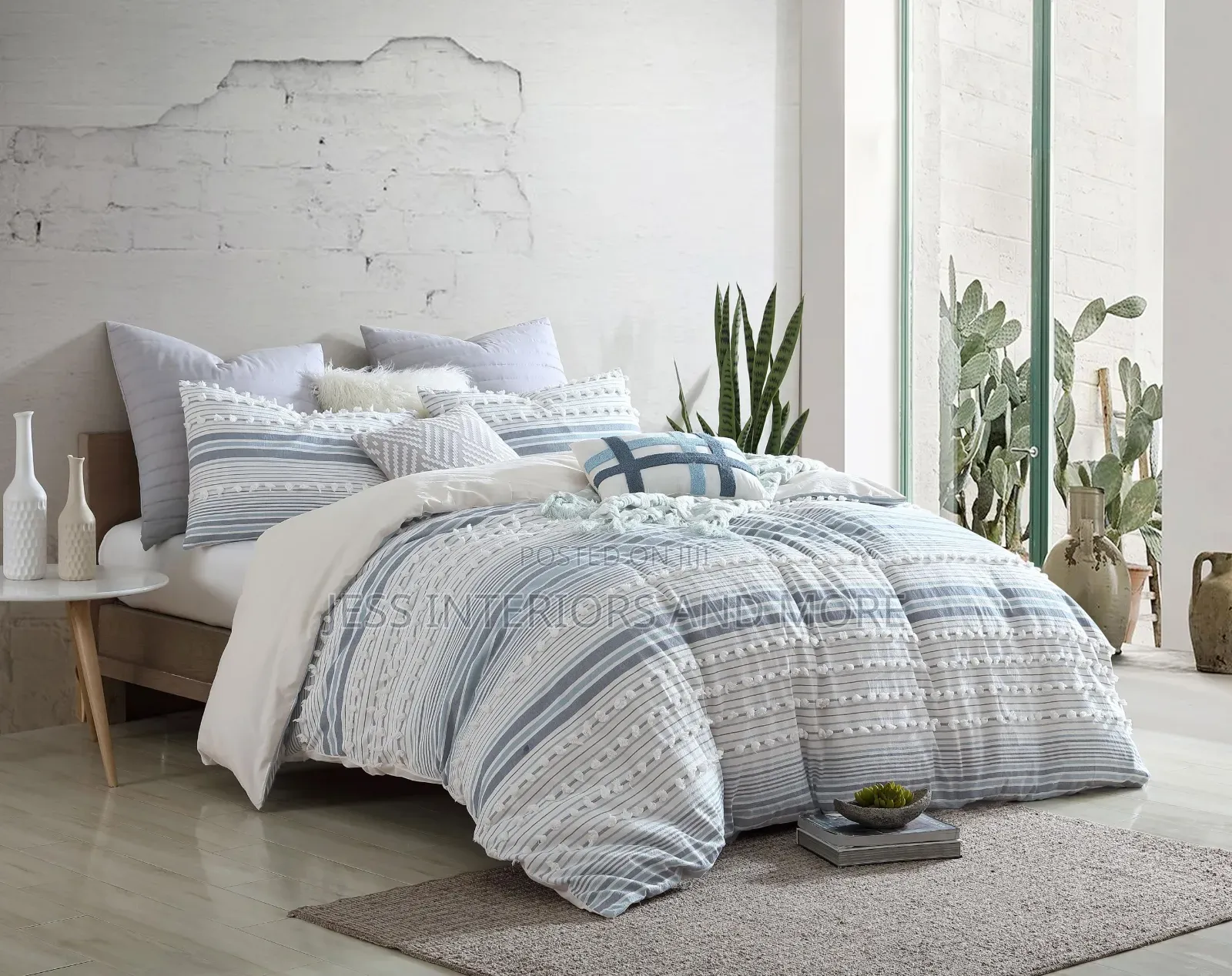 Stripes 5-Piece Bedding Comforter Set( Queen Size)