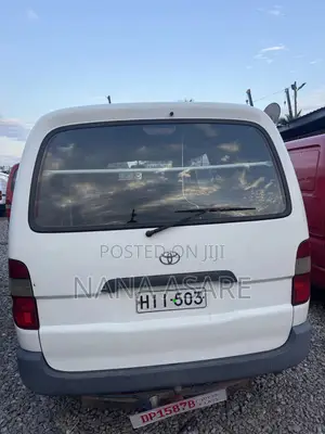 Toyota HiAce 2009 White