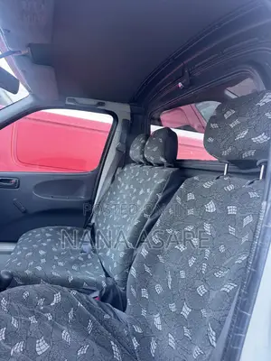 Toyota HiAce 2009 White