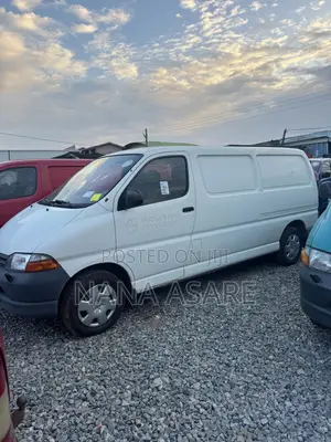Toyota HiAce 2009 White
