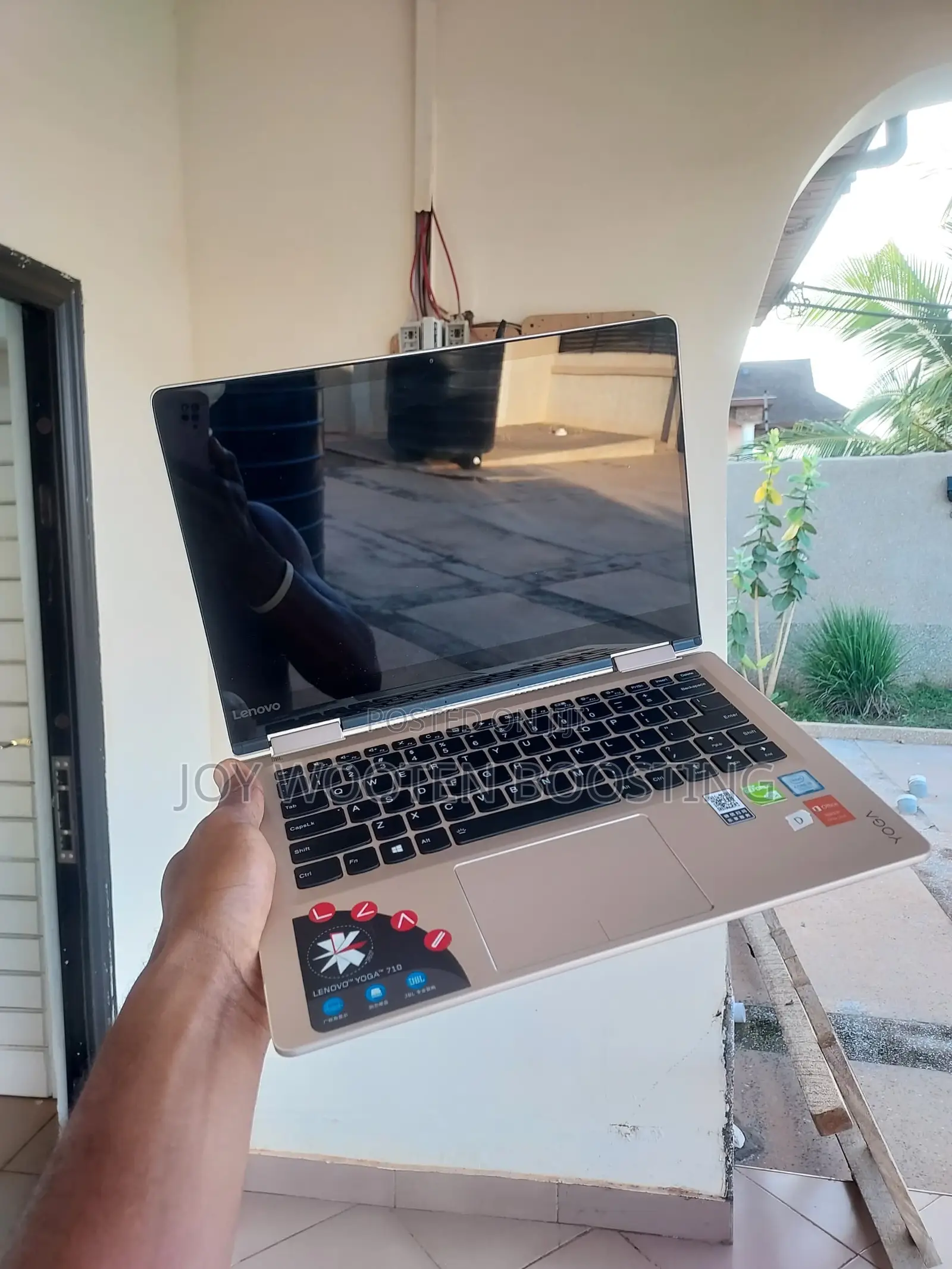 New Laptop Lenovo Yoga 710 8GB Intel Core I5 SSD 256GB
