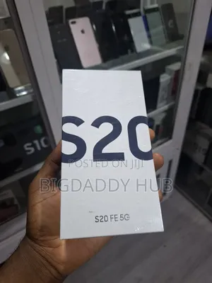 Photo - New Samsung Galaxy S20 FE 128 GB Black
