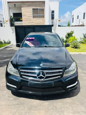 Photo - Mercedes-Benz C250 2014 Black