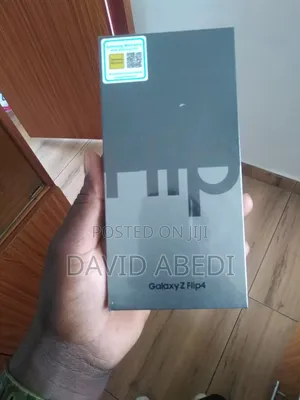 New Samsung Galaxy Z Flip4 256 GB Black