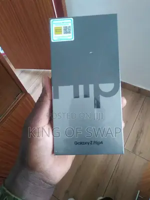 New Samsung Galaxy Z Flip4 256 GB Black