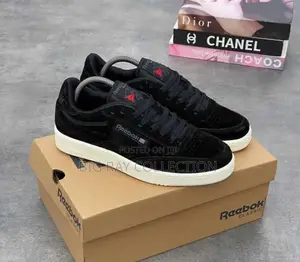 Reebok Sneakers