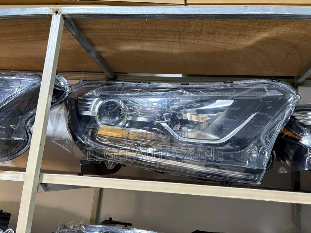 Honda CRV 2018,2019,2020,2021 Headlight