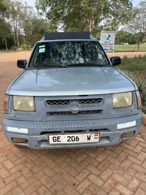 Photo - Nissan Xterra 2006 Silver