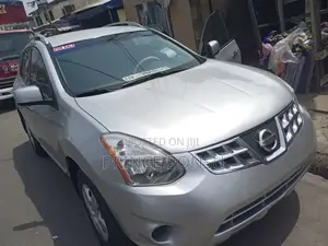 Photo - Nissan Rogue 2014 Silver