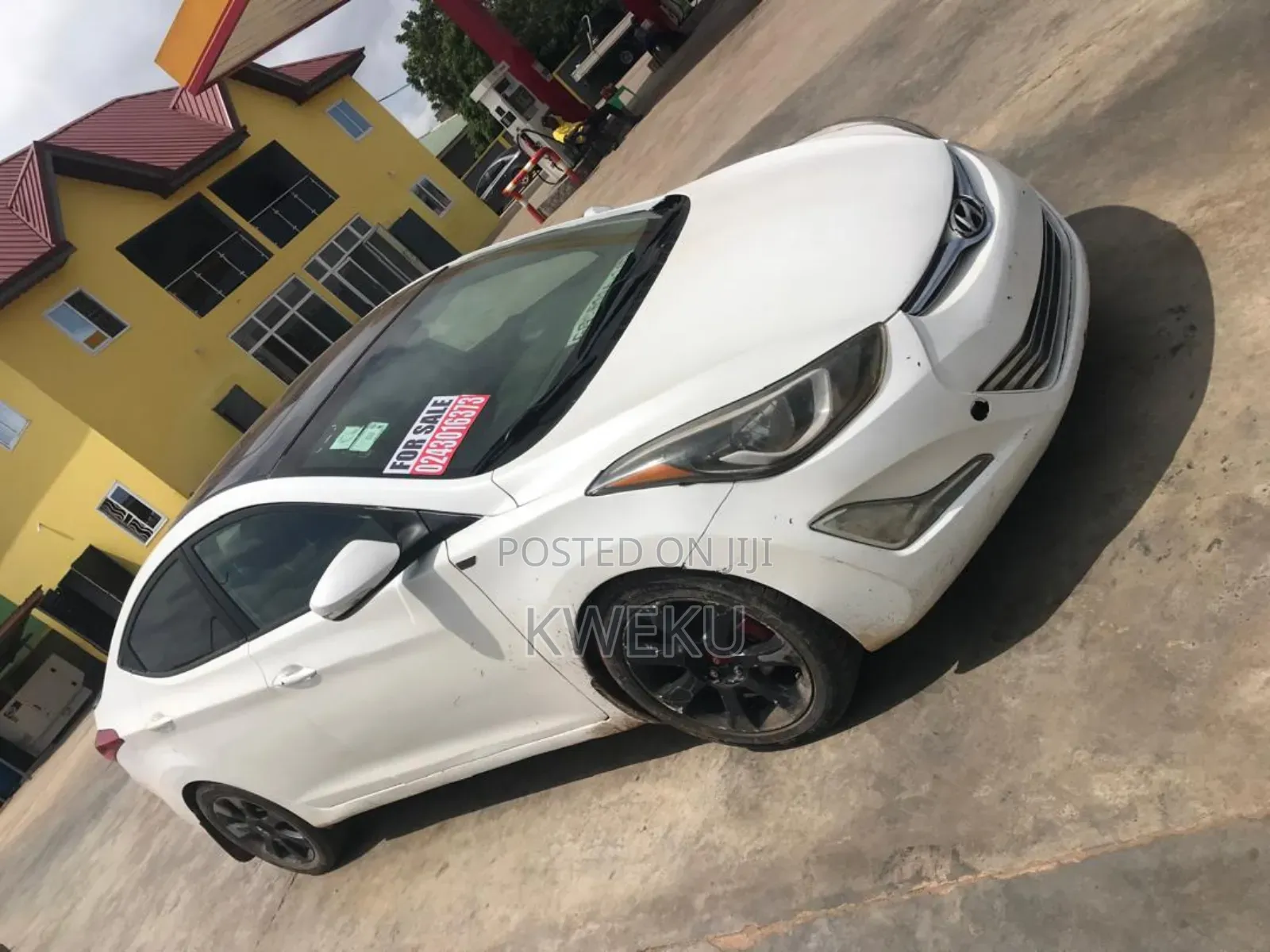 Hyundai Elantra 2013 White