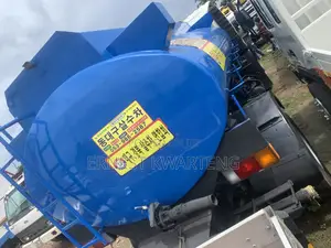 Hyundai Water Truck 2007 White