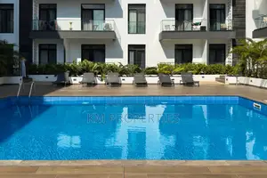 2-Beds Airbnb Apartment at Embassy Gardens