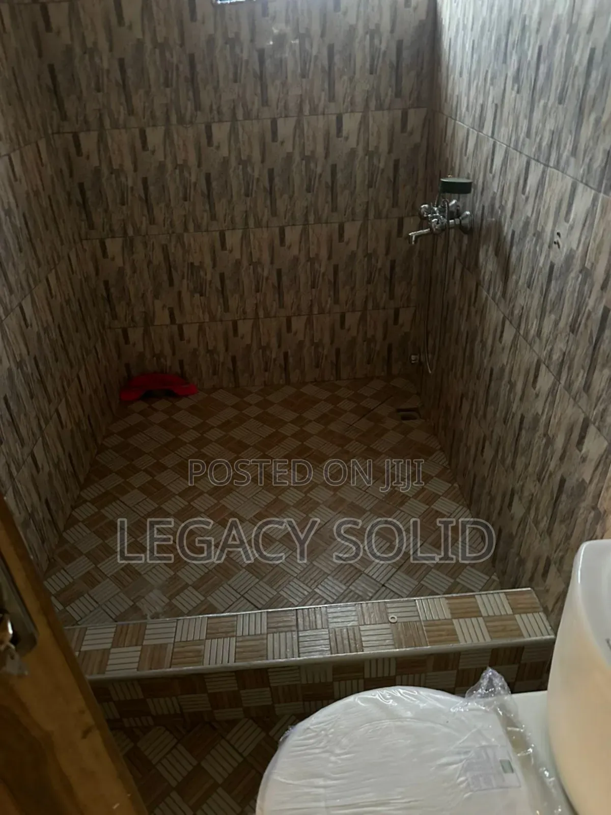 4bdrm House in 𝙻𝚎𝚐𝚊𝚌𝚢 𝚜𝚘𝚕𝚒𝚍 𝚛𝚎𝚊𝚕, Spintex for rent