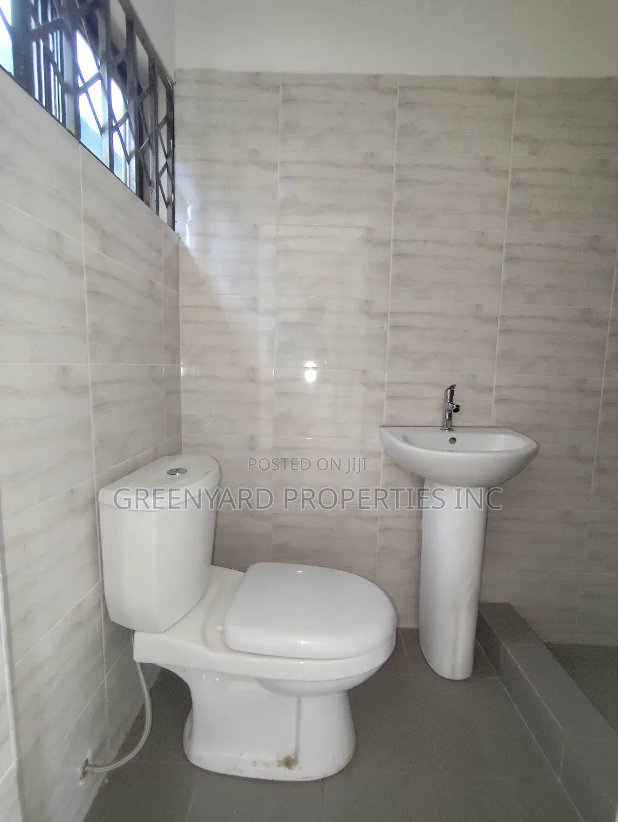 3bdrm Apartment in Adjiringanor, East Legon for rent