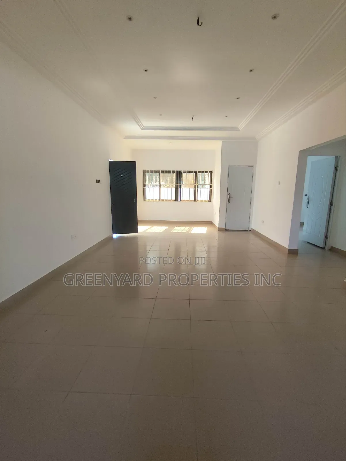 3bdrm Apartment in Adjiringanor, East Legon for rent