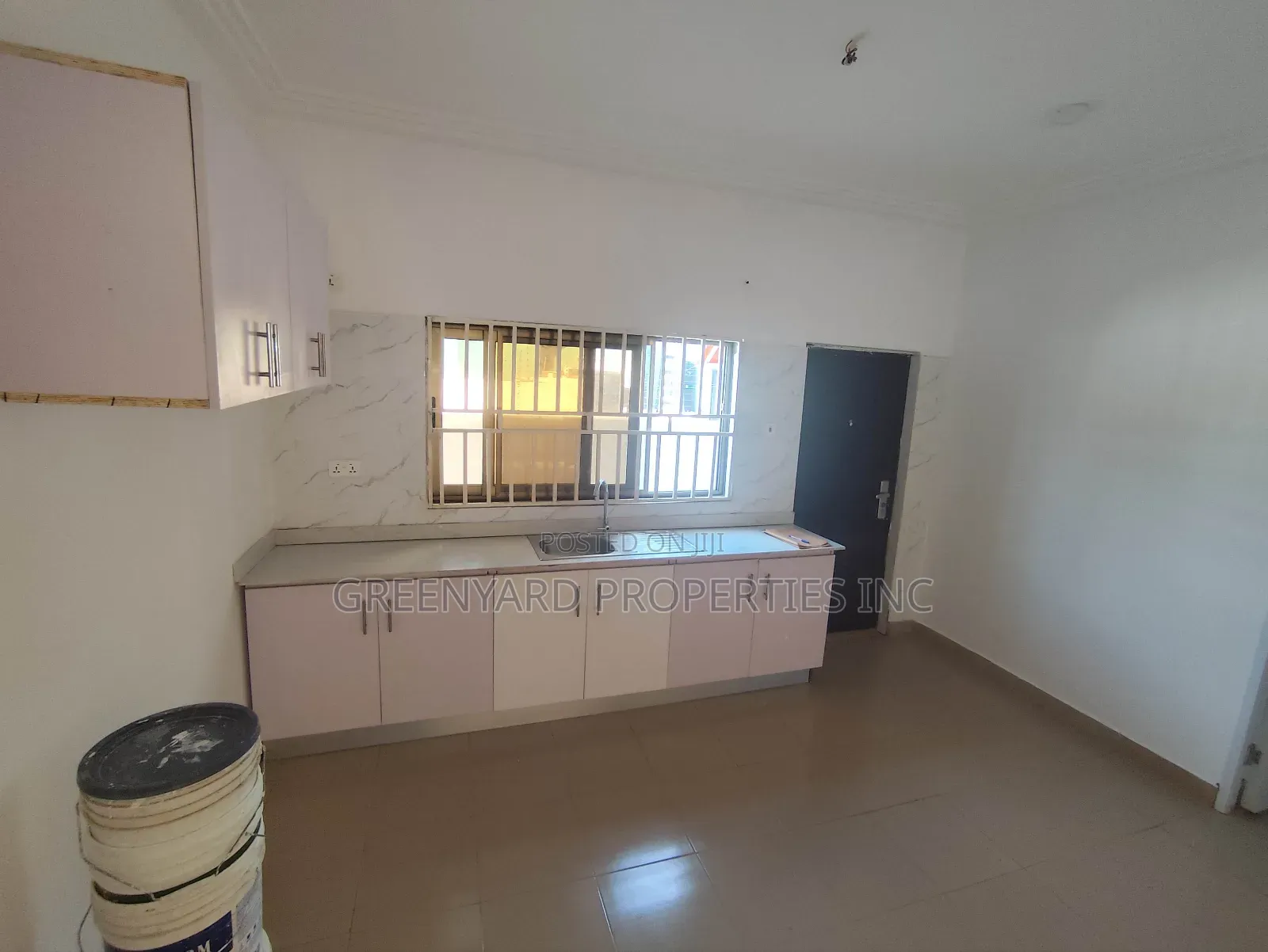 3bdrm Apartment in Adjiringanor, East Legon for rent