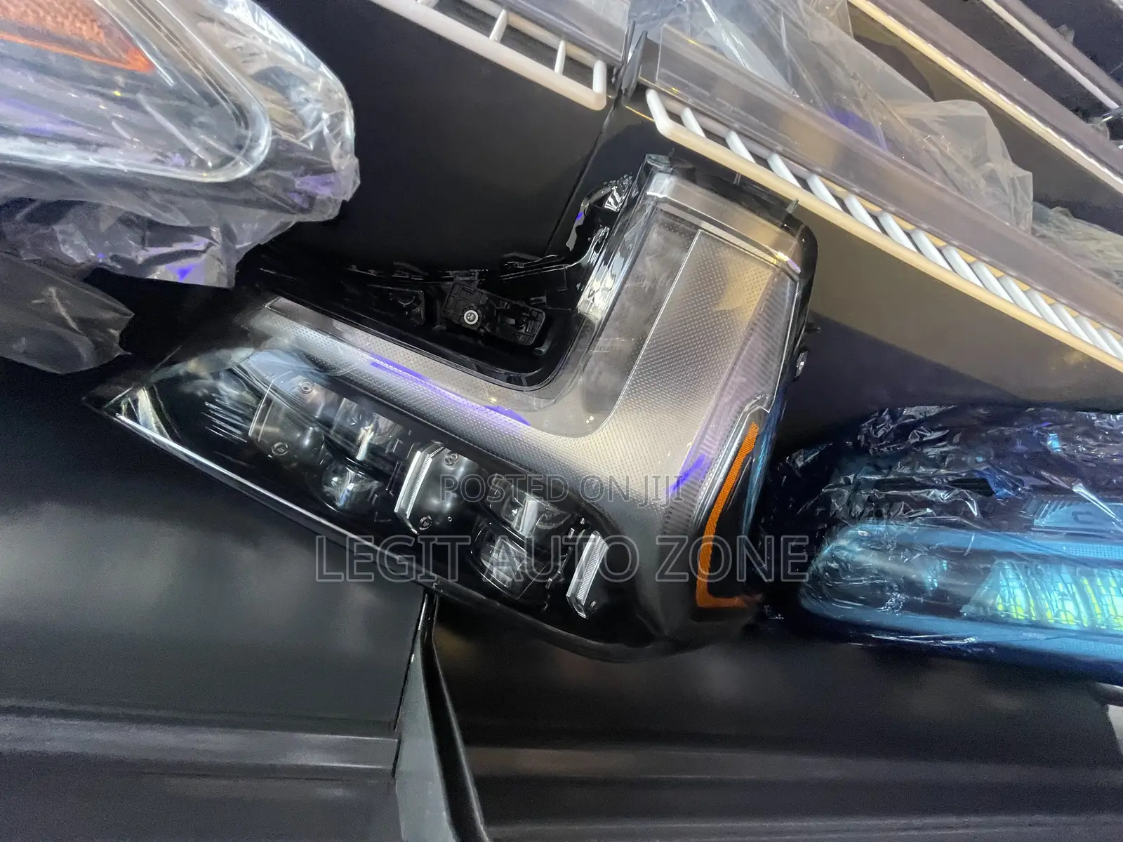 Toyota Tundra 2022,2023,2024, Headlight Available