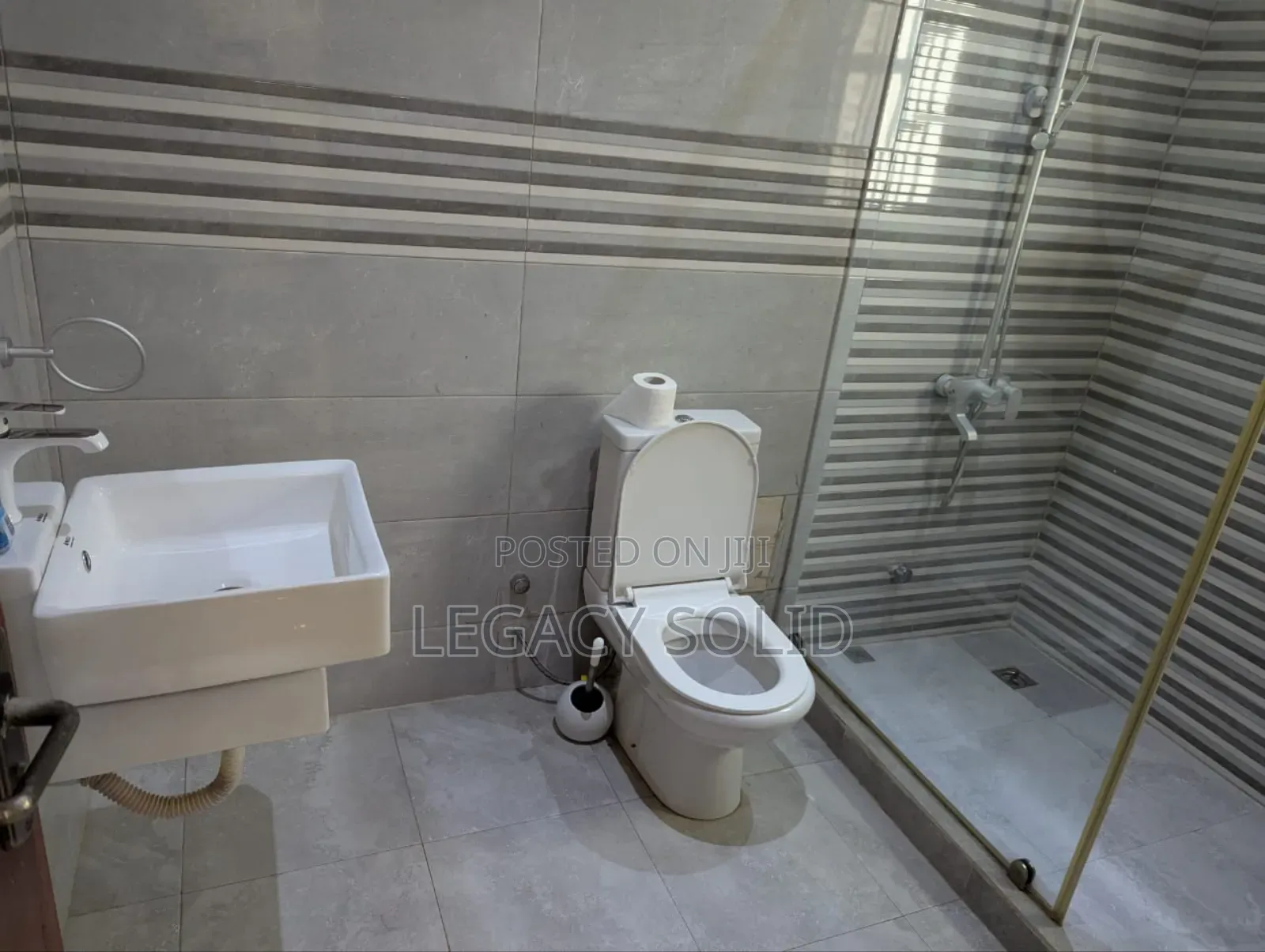 Furnished 2bdrm Apartment West Hills Mall Area