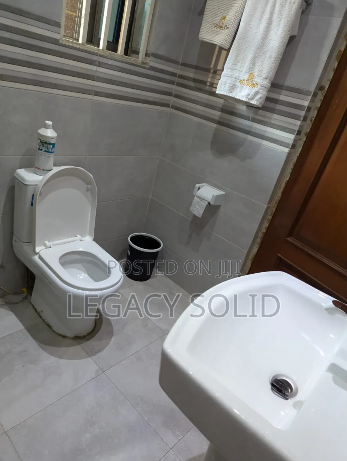 Furnished 2bdrm Apartment West Hills Mall Area