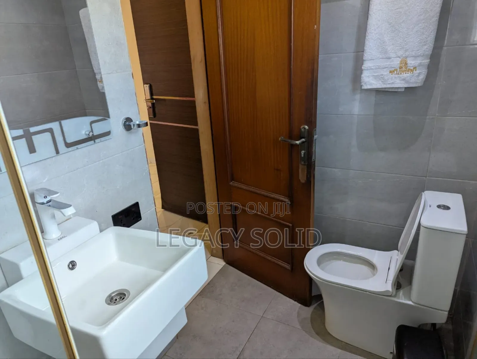 Furnished 2bdrm Apartment West Hills Mall Area