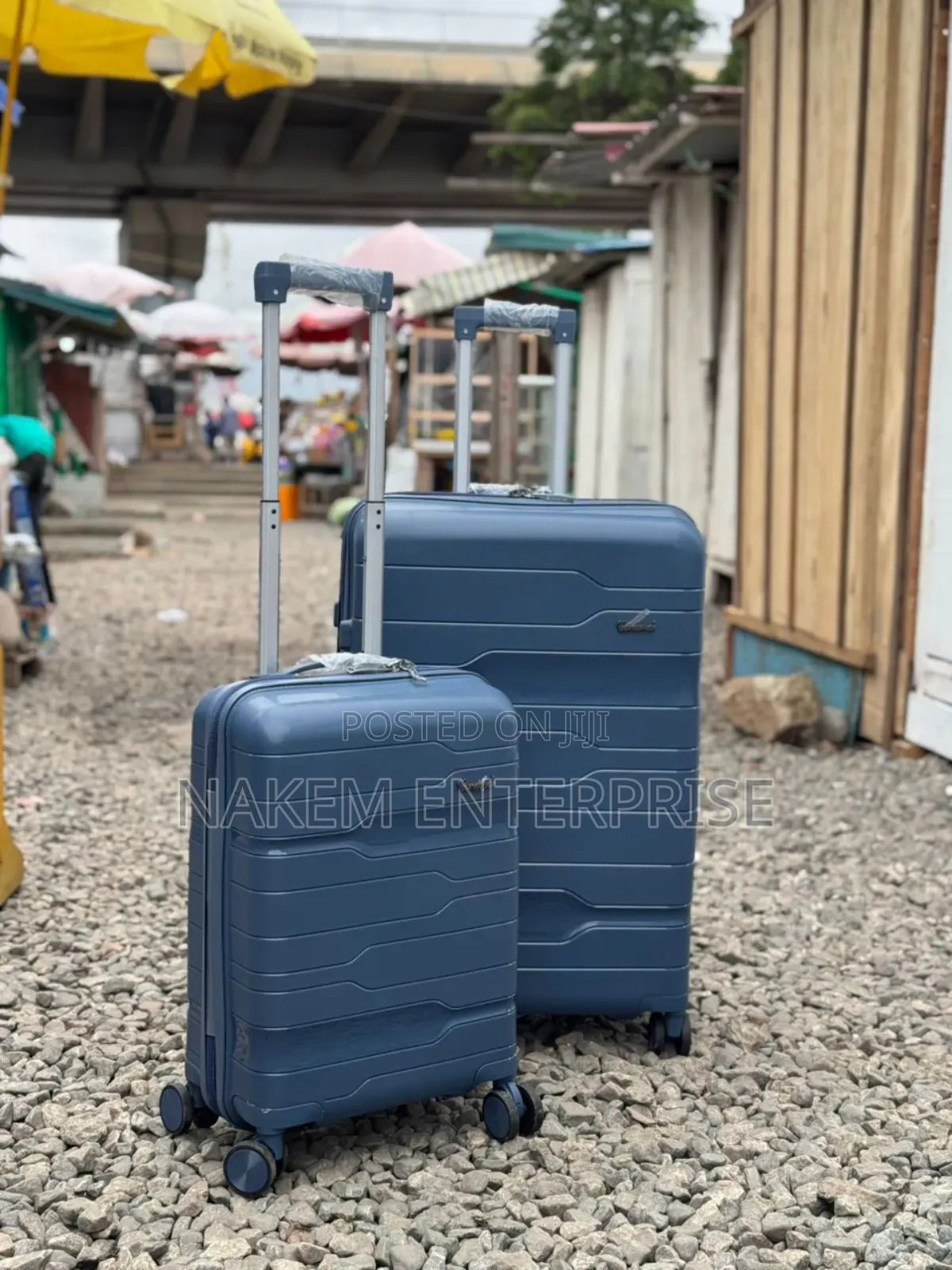 27,20 Inches Trolling Travelling Luggage Dynasty 2in1