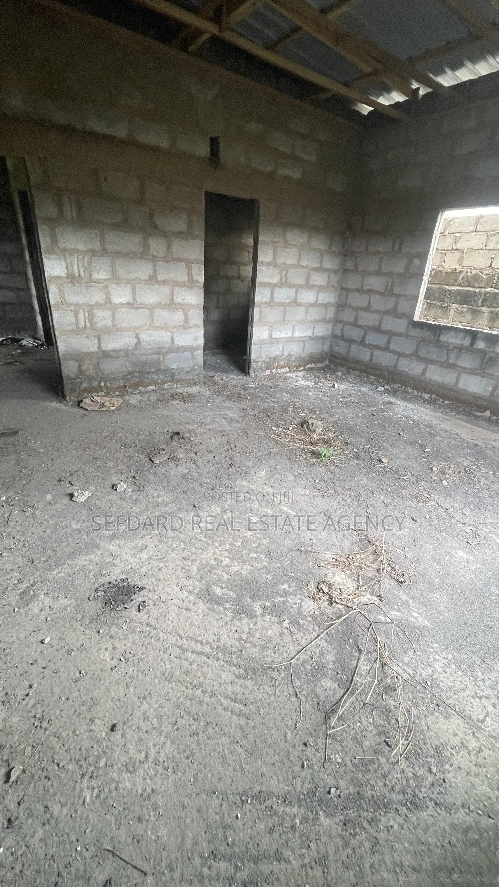 4bdrm House in Sefdard Real Estate, Amasaman for sale