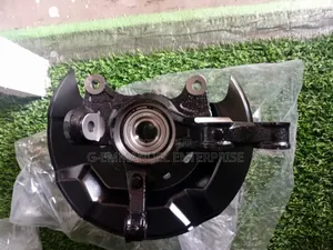 Toyota Corolla 2010-11 Front Wheel Hub. Original.