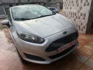 Photo - Ford Fiesta S 4dr Sedan (1.6L 4cyl 5M) 2015 Silver