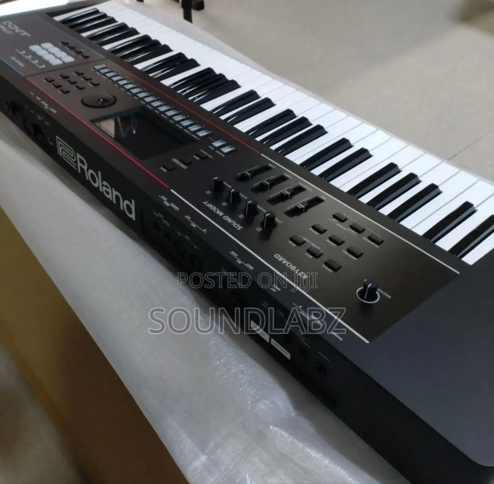Roland Juno-d6 Keyboard Synthesizer
