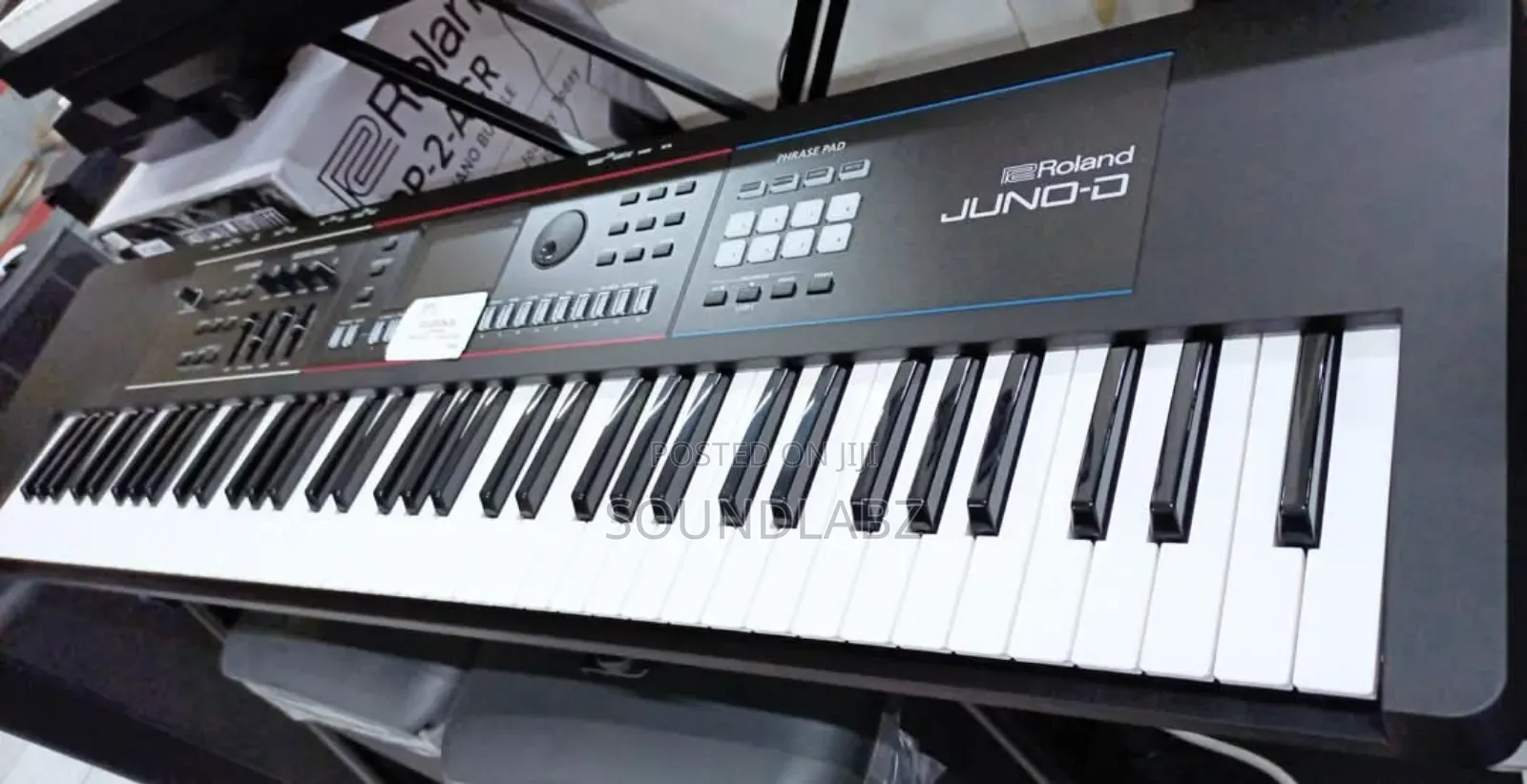 Roland Juno-d7 Synthesizer | 76-note Keyboard