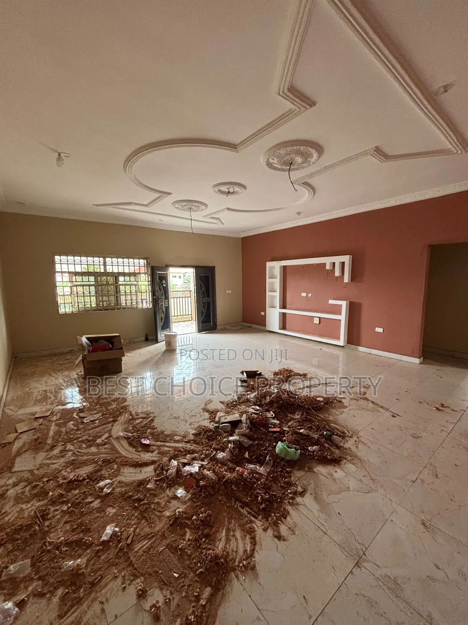3bdrm Apartment in Chicken Man Pizza, Frafraha for rent