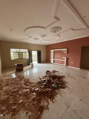 3bdrm Apartment in Chicken Man Pizza, Frafraha for rent