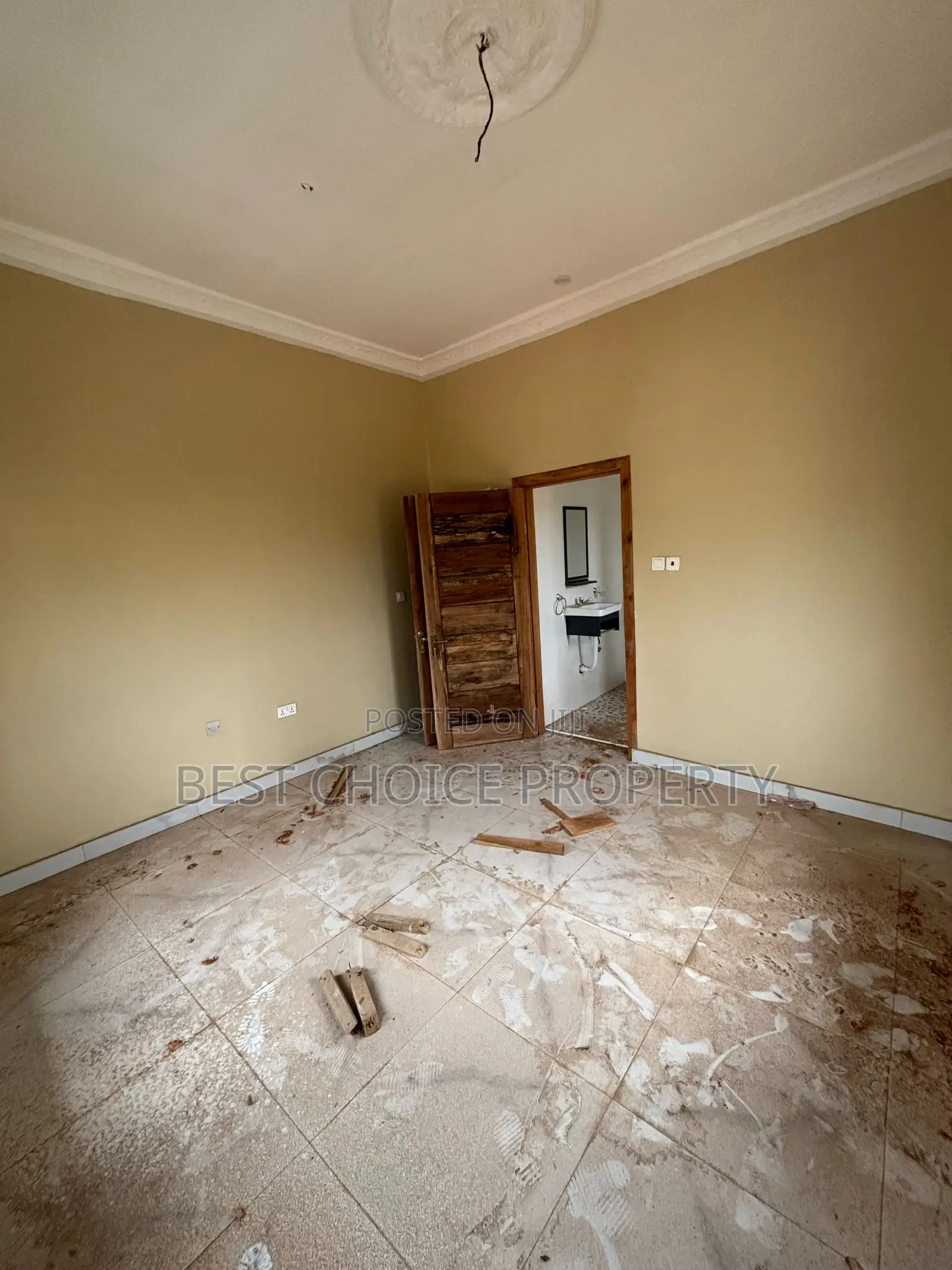 3bdrm Apartment in Chicken Man Pizza, Frafraha for rent