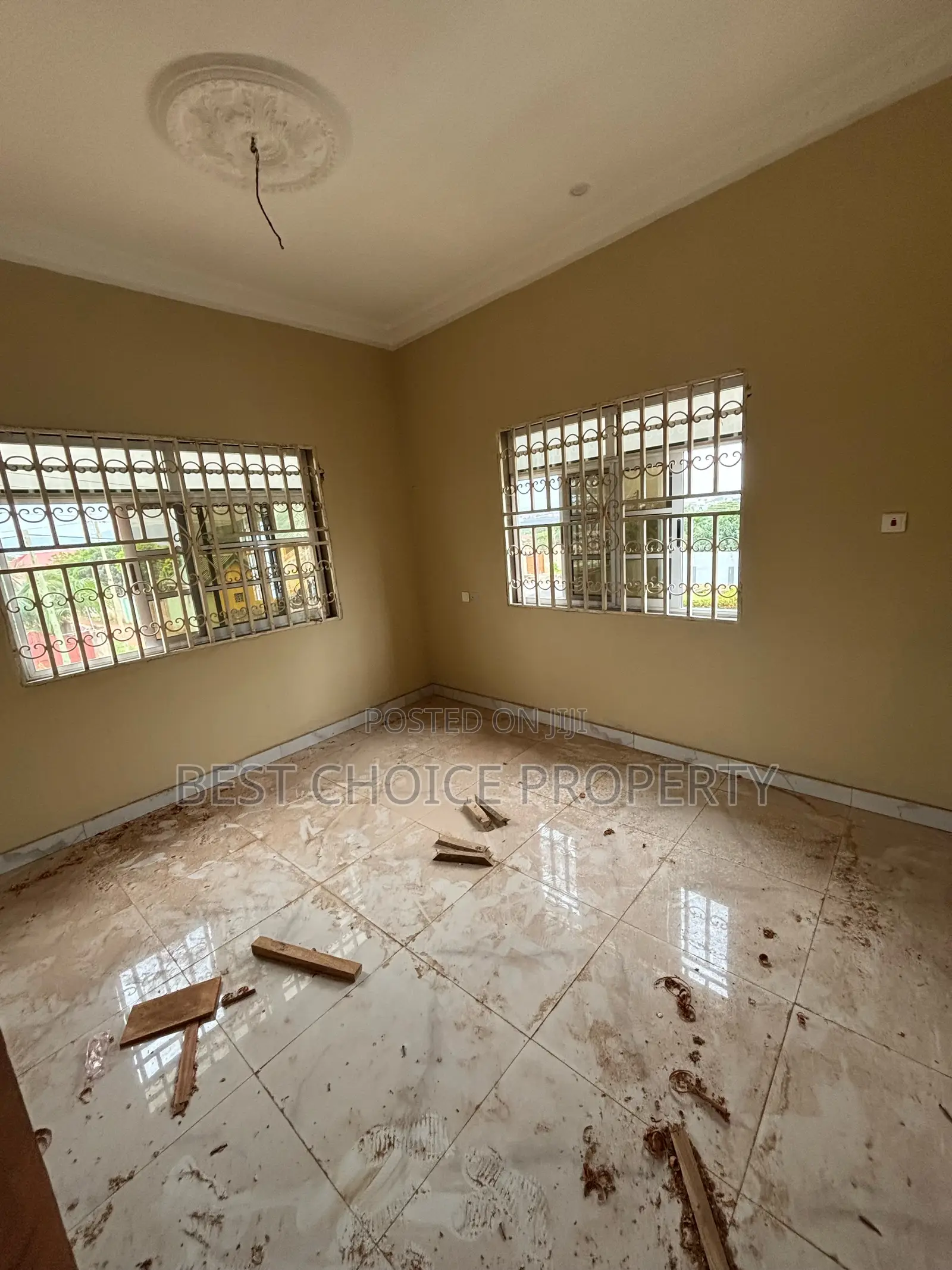 3bdrm Apartment in Chicken Man Pizza, Frafraha for rent
