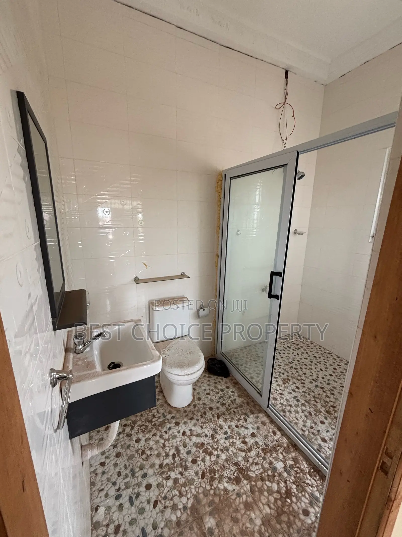 3bdrm Apartment in Chicken Man Pizza, Frafraha for rent